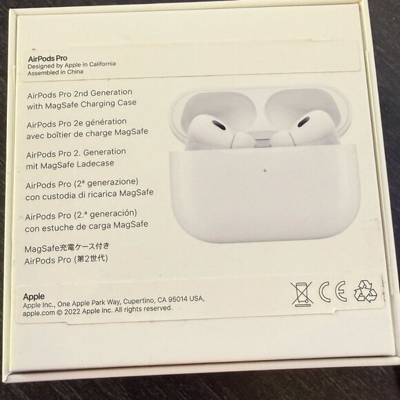 Apple AirPods Pro 2nd Gen (Lightning) | White | Used | With Box & Extra Tips De - Picture 6 of 8